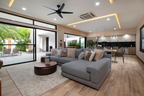 Villa à Phuket, Thaïlande 4 chambres № 137801 - photo 2