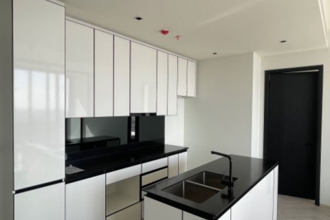 Кондоминиум с 2 спальнями в Кхлонг Сане, Бангкок, Таиланд № 148806 - фото 2