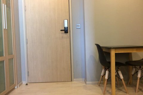 Студия в кондо в Ваттхане, Бангкок, Таиланд № 148807 - фото 5