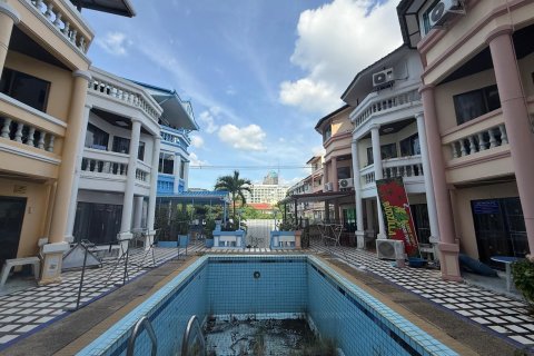 Townhouse in Pattaya, Thailand 4 bedrooms № 148810 - photo 11