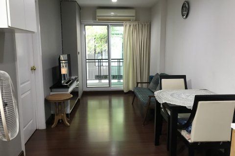 Студия в кондо в Пхракханонге, Бангкок, Таиланд № 148808 - фото 4