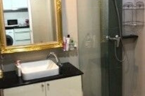 Studio dans le Condo à Phra Khanong, Bangkok, Thaïlande № 148808 - photo 3