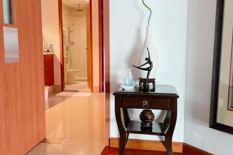 Кондоминиум с 2 спальнями в Банг Пхлате, Бангкок, Таиланд № 148805 - фото 5