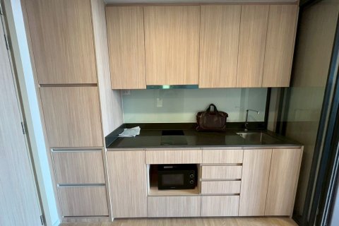 Studio dans le Condo à Huai Khwang, Bangkok, Thaïlande  № 147119 - photo 25