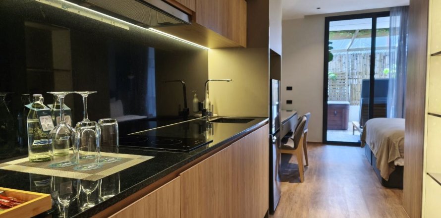 Studio in the Condo in Phuket, Thailand № 147123
