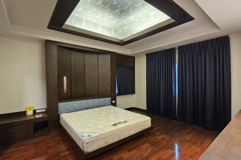 บ้านในจตุจักร, กรุงเทพฯ, ประเทศไทย 4 ห้องนอน № 201138 - รูปถ่าย 22