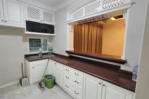 บ้านในจตุจักร, กรุงเทพฯ, ประเทศไทย 4 ห้องนอน № 201138 - รูปถ่าย 6