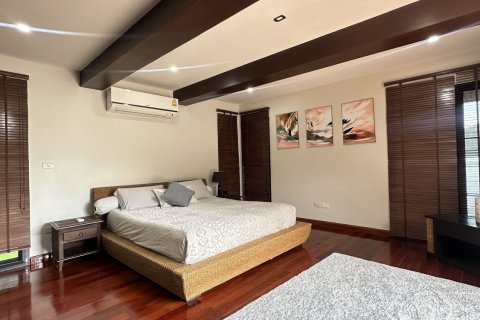 Villa in Phuket, Thailand 3 bedrooms № 135437 - photo 7