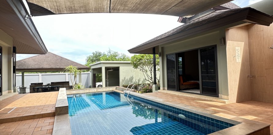Villa in Phuket, Thailand 3 bedrooms № 135437