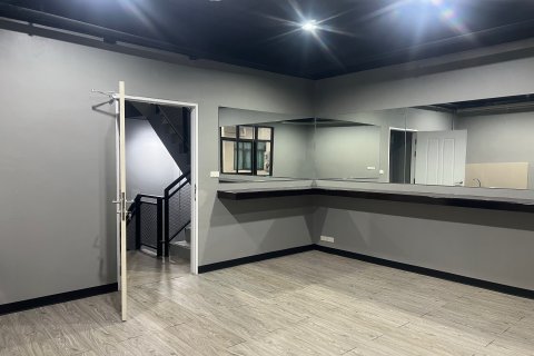 Townhouse à Bangkok, Thaïlande 7 chambres № 135432 - photo 12