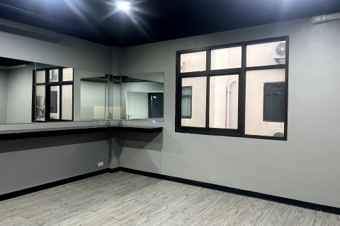 Townhouse in Bangkok, Thailand 7 bedrooms № 135432 - photo 6