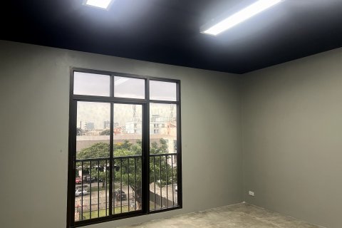 Townhouse in Bangkok, Thailand 7 bedrooms № 135432 - photo 8