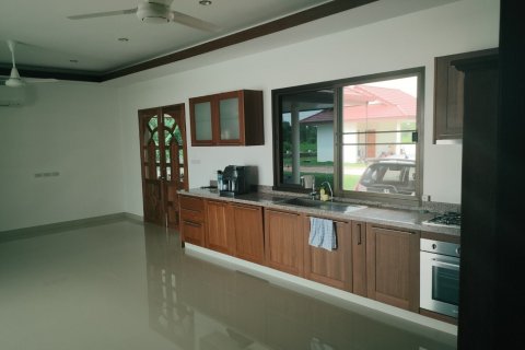 Вилла в Мукдахане, Таиланд с 2 спальнями № 140703 - фото 4