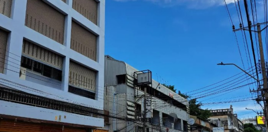 Дуплекс в Патхум Ване, Бангкок, Таиланд с 3 спальнями  № 140701