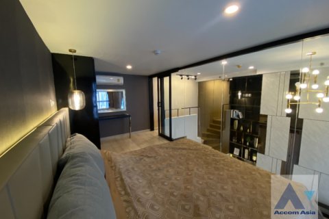 Duplex in Sathon, Bangkok, Thailand 2 Schlafzimmer № 219840 - Foto 7