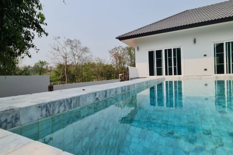 Villa in Chiang Rai, Thailand 3 bedrooms № 152809 - photo 6