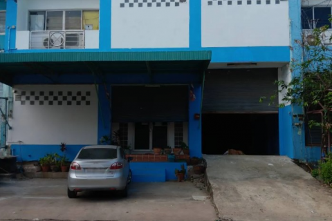 Townhouse in Bang Bo District, Thailand 3 bedrooms № 135703 - photo 1