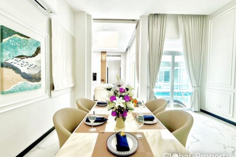 House in Pattaya, Thailand 3 bedrooms № 120163 - photo 19