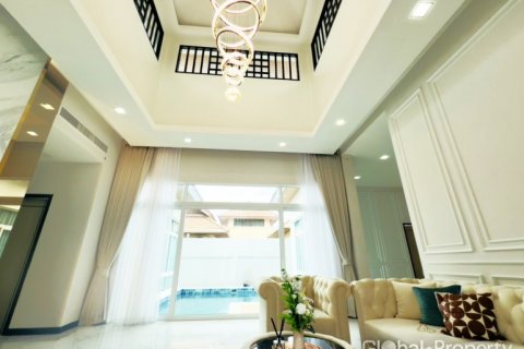 House in Pattaya, Thailand 3 bedrooms № 120163 - photo 9