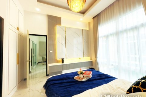 House in Pattaya, Thailand 3 bedrooms № 120163 - photo 15