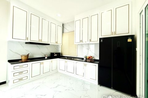 House in Pattaya, Thailand 3 bedrooms № 120163 - photo 17