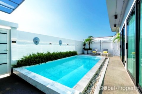 House in Pattaya, Thailand 5 bedrooms № 120160 - photo 2