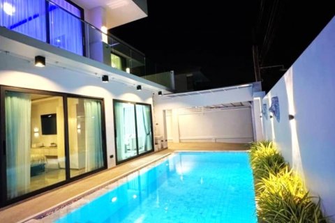 House in Pattaya, Thailand 5 bedrooms № 120160 - photo 19