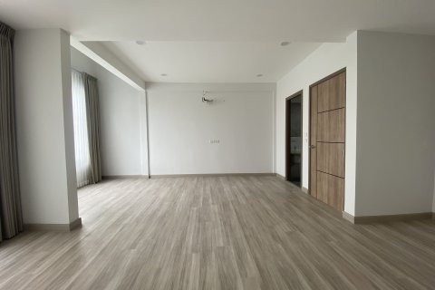 Таунхаус в Ваттхане, Бангкок, Таиланд с 3 спальнями  № 136970 - фото 8