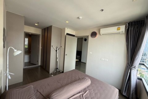 Studio in the Condo in Phra Khanong, Bangkok, Thailand  № 136968 - photo 9