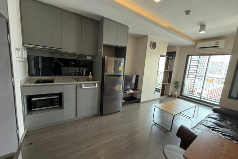 Studio in the Condo in Phra Khanong, Bangkok, Thailand  № 136968 - photo 3