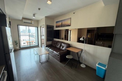 Studio in the Condo in Phra Khanong, Bangkok, Thailand  № 136968 - photo 1