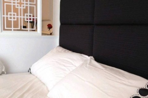 Studio in the Condo in Watthana, Bangkok, Thailand  № 138954 - photo 1