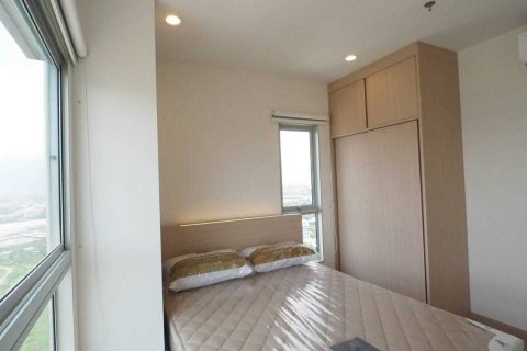 Кондоминиум с 2 спальнями в Хуай Кванге, Бангкок, Таиланд № 153376 - фото 9