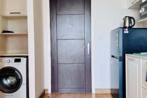 Студия в кондо в Клонг Тоэй, Бангкок, Таиланд № 153372 - фото 7