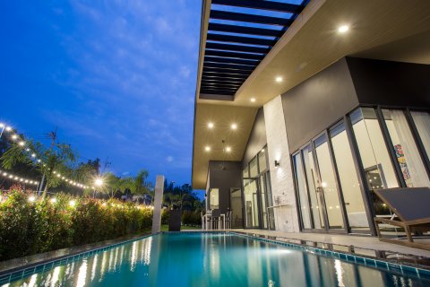Villa in Hua Hin, Thailand 3 bedrooms № 168454