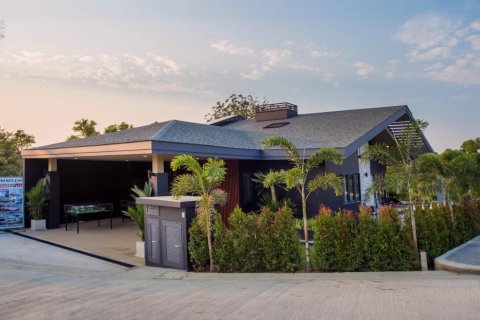 Villa in Hua Hin, Thailand 3 bedrooms № 168454 - photo 27