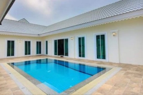 Villa in Hua Hin, Thailand 3 bedrooms № 168455 - photo 3