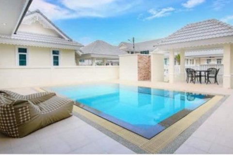 Villa in Hua Hin, Thailand 3 bedrooms № 168455 - photo 2