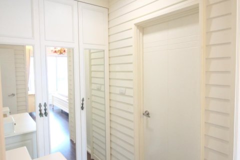 Condo in Hua Hin, Thailand, 2 bedrooms  № 168451 - photo 12