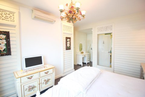 Condo in Hua Hin, Thailand, 2 bedrooms  № 168451 - photo 10