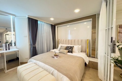 Studio in the Condo in Watthana, Bangkok, Thailand  № 150102 - photo 12