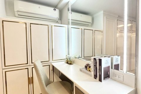 Studio in the Condo in Watthana, Bangkok, Thailand  № 150102 - photo 13