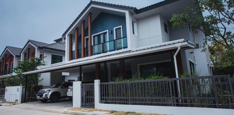 Дом в Сан-Сая, Таиланд с 4 спальнями  № 150103