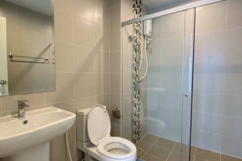 Кондоминиум с 2 спальнями в Хуай Кванге, Бангкок, Таиланд № 150105 - фото 9