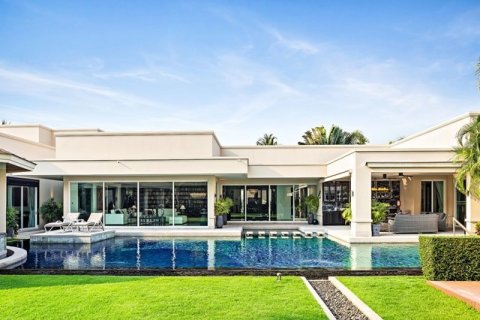 Haus in Pattaya, Thailand 7 Schlafzimmer № 223115