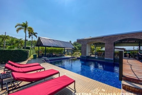 Haus in Pattaya, Thailand 13 Schlafzimmer № 223111 - Foto 4