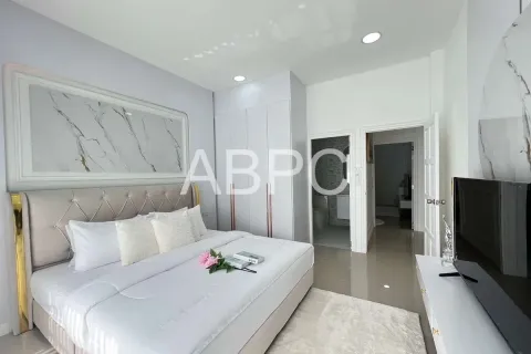 Casa de 3 dormitorios en Pattaya, Tailandia № 211134 - foto 6