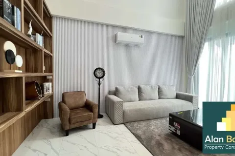 Casa de 5 dormitorios en Pattaya, Tailandia № 211136 - foto 6