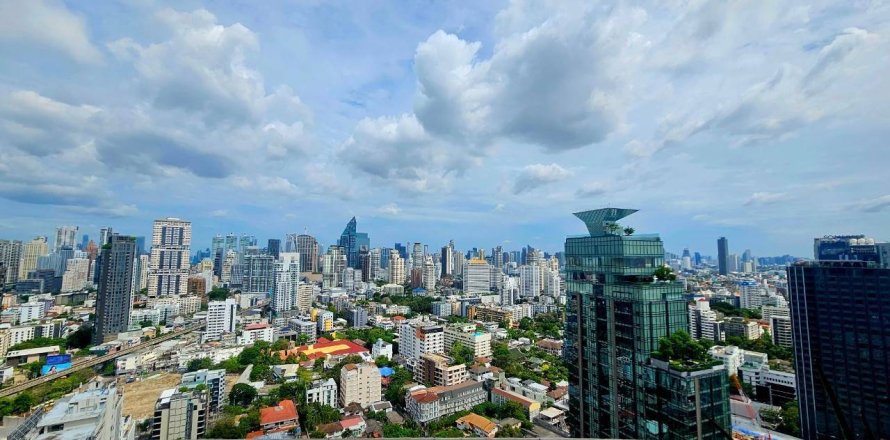 Condo in Bangkok, Thailand, 3 bedrooms  № 161466