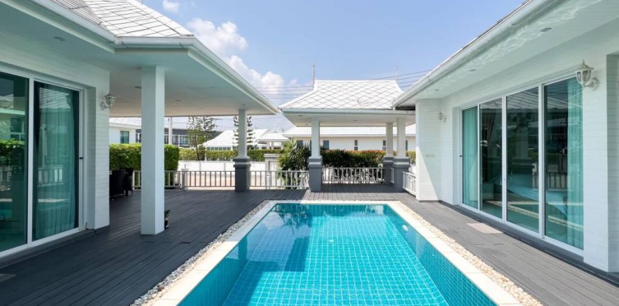 Villa à Hua Hin, Thaïlande 3 chambres № 161464
